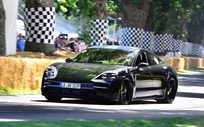 Porsche го откри електричниот Taycan пред публиката во Гудвуд
