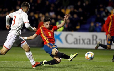 Како младите фудбалери загубија од Шпанија